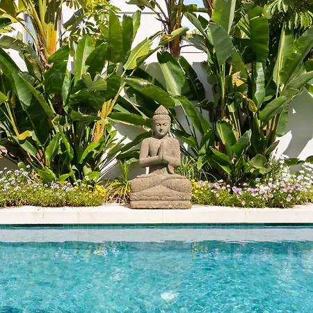 ヴィラ Vacation I Casa Regina, Walking Distance To The Beach, Private Shimmering Pool, 5min From Puerto Banus, Alarm System, World-class Dining *
