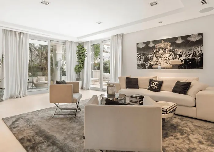 Villa Vacation I Casa Regina, Walking Distance To The Beach, Private Shimmering Pool, 5min From Puerto Banus