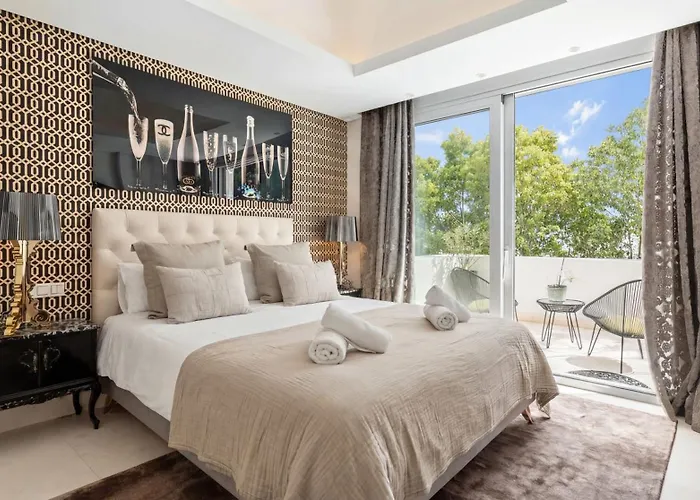 Villa Vacation I Casa Regina, Walking Distance To The Beach, Private Shimmering Pool, 5min From Puerto Banus *