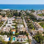 Vacation I Casa Regina, Walking Distance To The Beach, Private Shimmering Pool, 5min From Puerto Banus, Alarm System, World-class Dining Villa