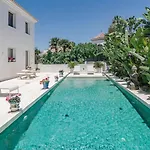 Villa Vacation I Casa Regina, Walking Distance To The Beach, Private Shimmering Pool, 5min From Puerto Banus, Alarm System, World-class Dining Marbella
