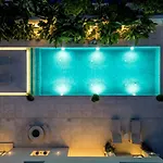 Vacation I Casa Regina, Walking Distance To The Beach, Private Shimmering Pool, 5min From Puerto Banus, Alarm System, World-class Dining Villa