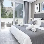 Vacation I Casa Regina, Walking Distance To The Beach, Private Shimmering Pool, 5min From Puerto Banus, Alarm System, World-class Dining فيلة ماربيا
